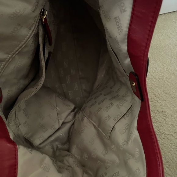 Michael Kors handbag - Picture 5 of 8